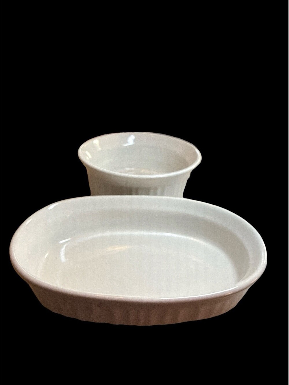 Corning Ware French White 15 oz Oval Bowl and 16 oz Round Bowl Set of 2